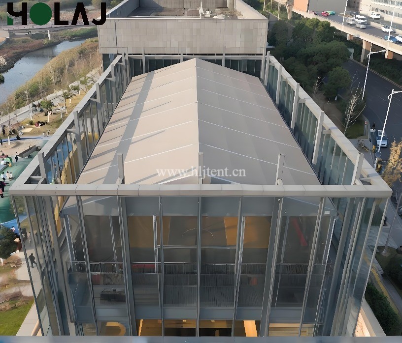 楼顶篮球场篷房